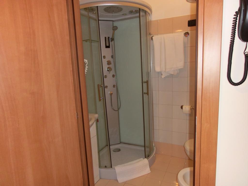 Отель Rhc Рим Экстерьер фото